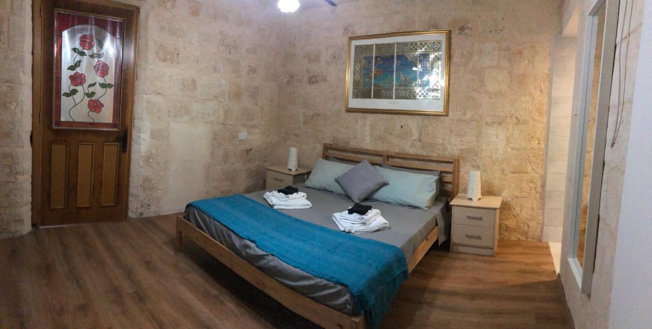 Floriana Cosy Townhouse Apartment Exterior photo
