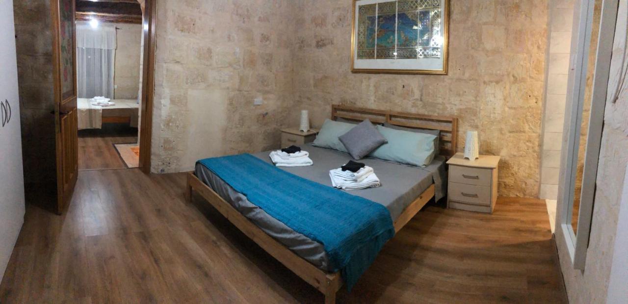 Floriana Cosy Townhouse Apartment Exterior photo